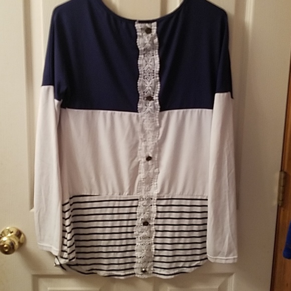 Long sleeve shirt - Picture 1 of 3